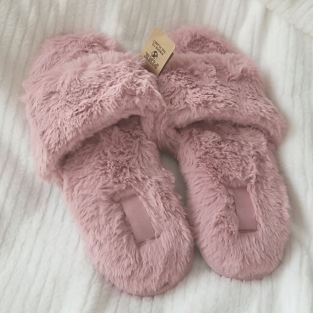 PINK Furry Slippers (M)
